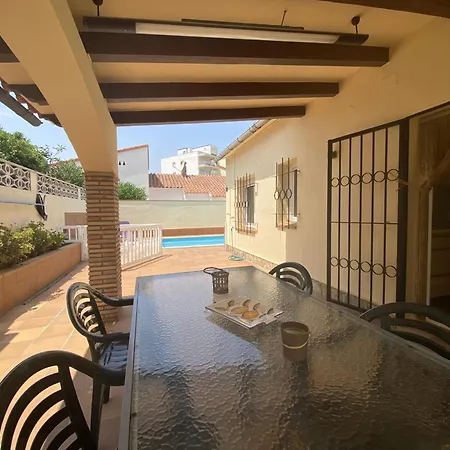 וילה Casa Familiar Con Piscina Privada En Torroella De Montgri, Cerca De La Playa - Hisp-7-44 *
