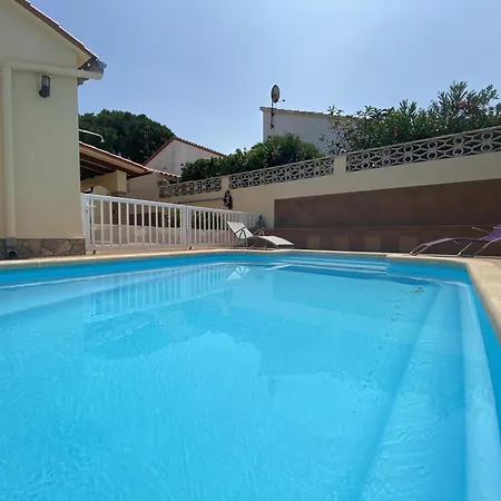 וילה Casa Familiar Con Piscina Privada En Torroella De Montgri, Cerca De La Playa - Hisp-7-44 *
