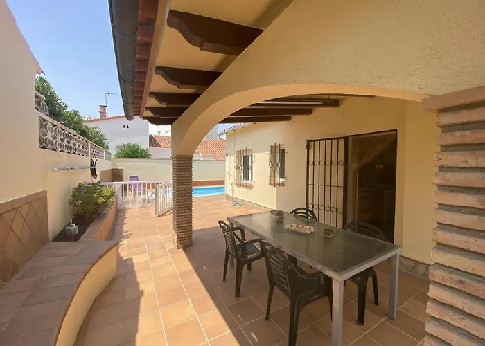 וילה Casa Familiar Con Piscina Privada En Torroella De Montgri, Cerca De La Playa - Hisp-7-44 *