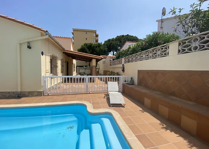 Casa Familiar Con Piscina Privada En Torroella De Montgri, Cerca De La Playa - Hisp-7-44 * Torroella de Montgrí