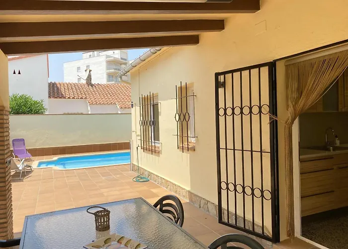 וילה Casa Familiar Con Piscina Privada En Torroella De Montgri, Cerca De La Playa - Hisp-7-44 *