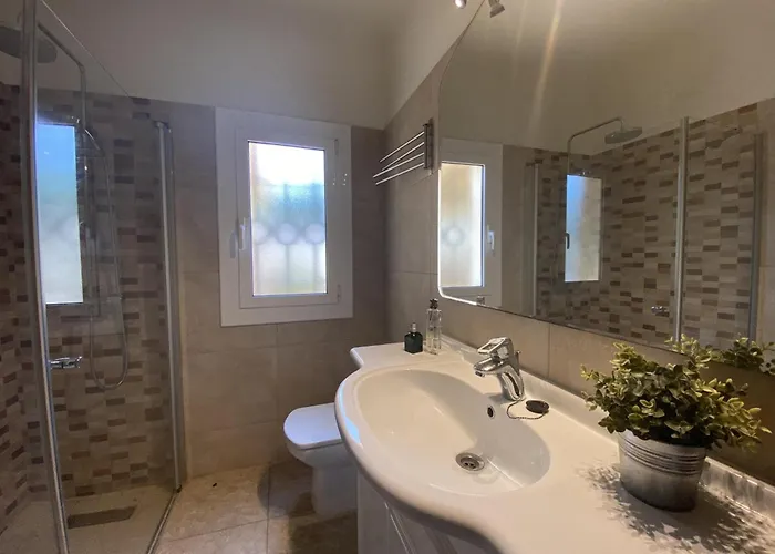 Casa Familiar Con Piscina Privada En Torroella De Montgri, Cerca De La Playa - Hisp-7-44 * Torroella de Montgrí