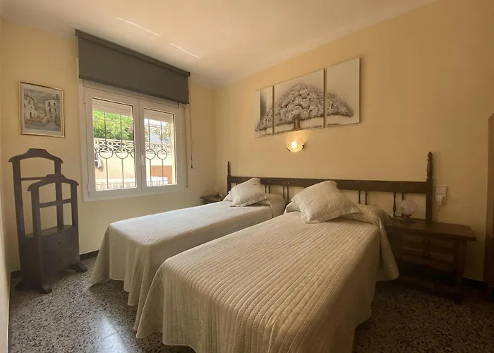 Casa Familiar Con Piscina Privada En Torroella De Montgri, Cerca De La Playa - Hisp-7-44 וילה